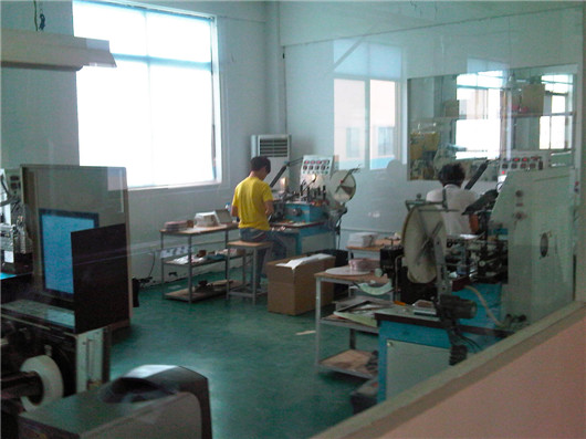 �̱������������